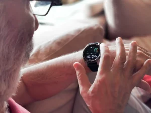 Gesundheit im Blick: Wie Smartwatches Senioren unterstützen können